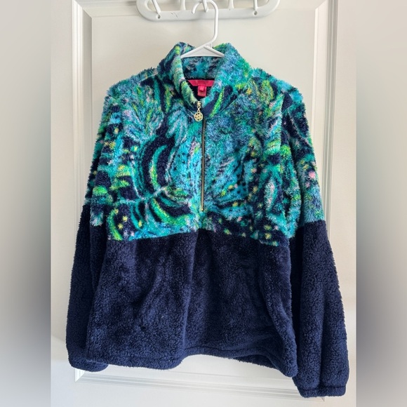 Lilly Pulitzer Keala Sherpa Popover Low Tide Navy Catty Purrsonality MEDIUM - Picture 4 of 9
